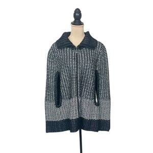 EUC DKNY Jeans Knit Capelette Poncho